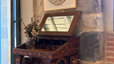 Dormitorio principal, mueble estilo Davenport s XIX